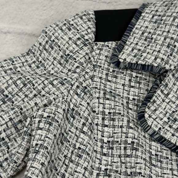 Chico's Moto Tweed Trim Detail LS Jacket Size 1 8-10 Classic Navy 1/2 Zip NWT - Picture 14 of 16